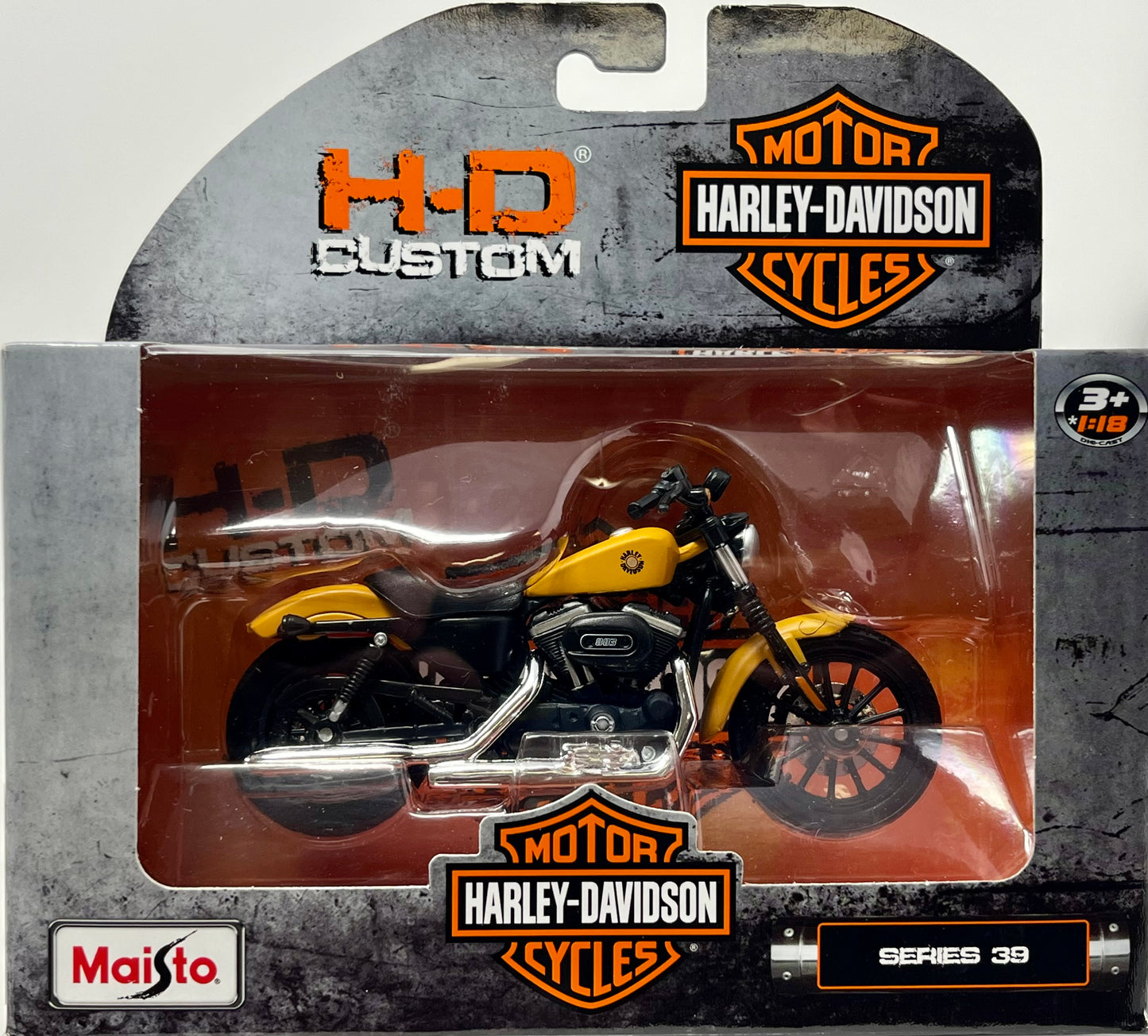 Maisto 1:18 Harley Davidson Motorcycles Series 39 2014 Sportster Iron 883