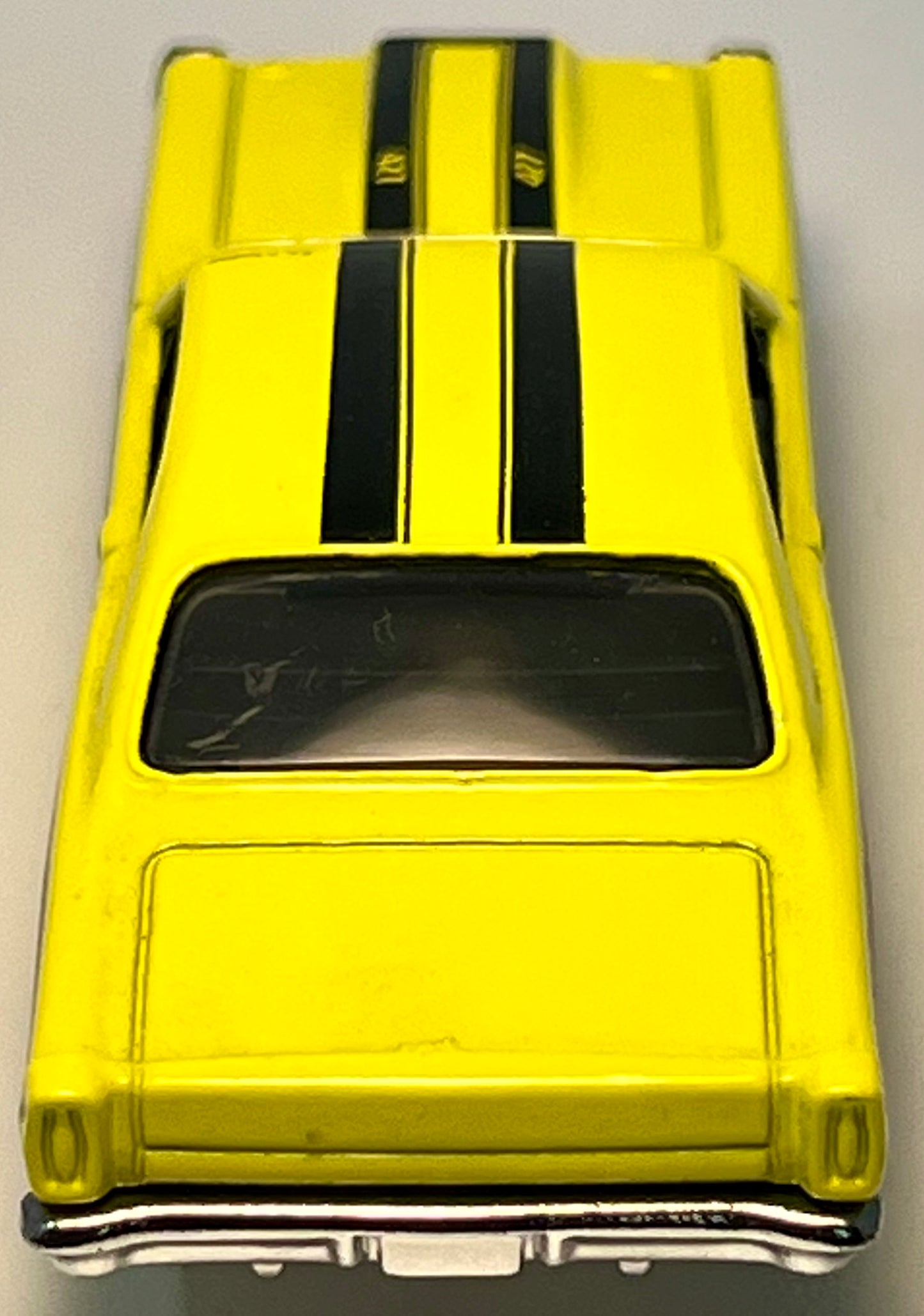 Hot Wheels 1966 Ford Fairlane W/ Protector 427 1/8