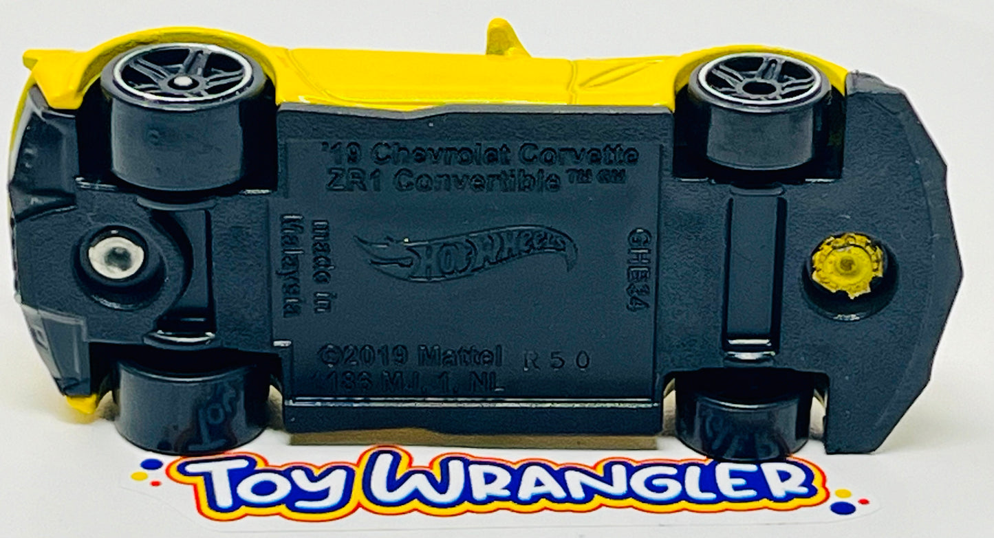 Hot Wheels '19 Corvette 70th '19 Corvette ZR1 Convertible with Protector