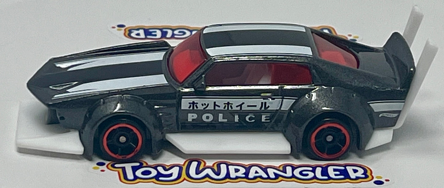 Hot Wheels Mad Manga Police Car Blk/Wht