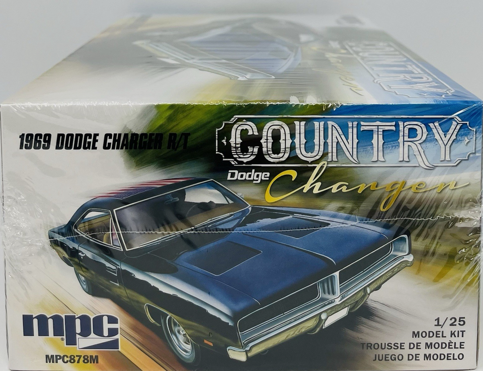 MPC "1969 Country Dodge Charger R/T " 1:25 Scale Model Kit #MPC878M Sealed