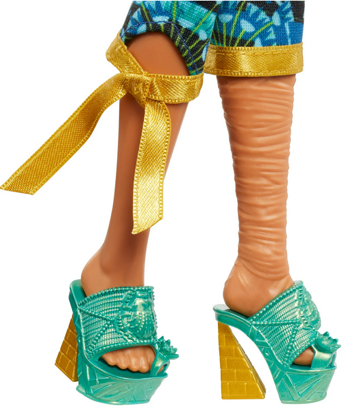 Monster High Monster Fest Cleo De Nile Fashion Doll with Festival Outfit, Band Poster and Accessories