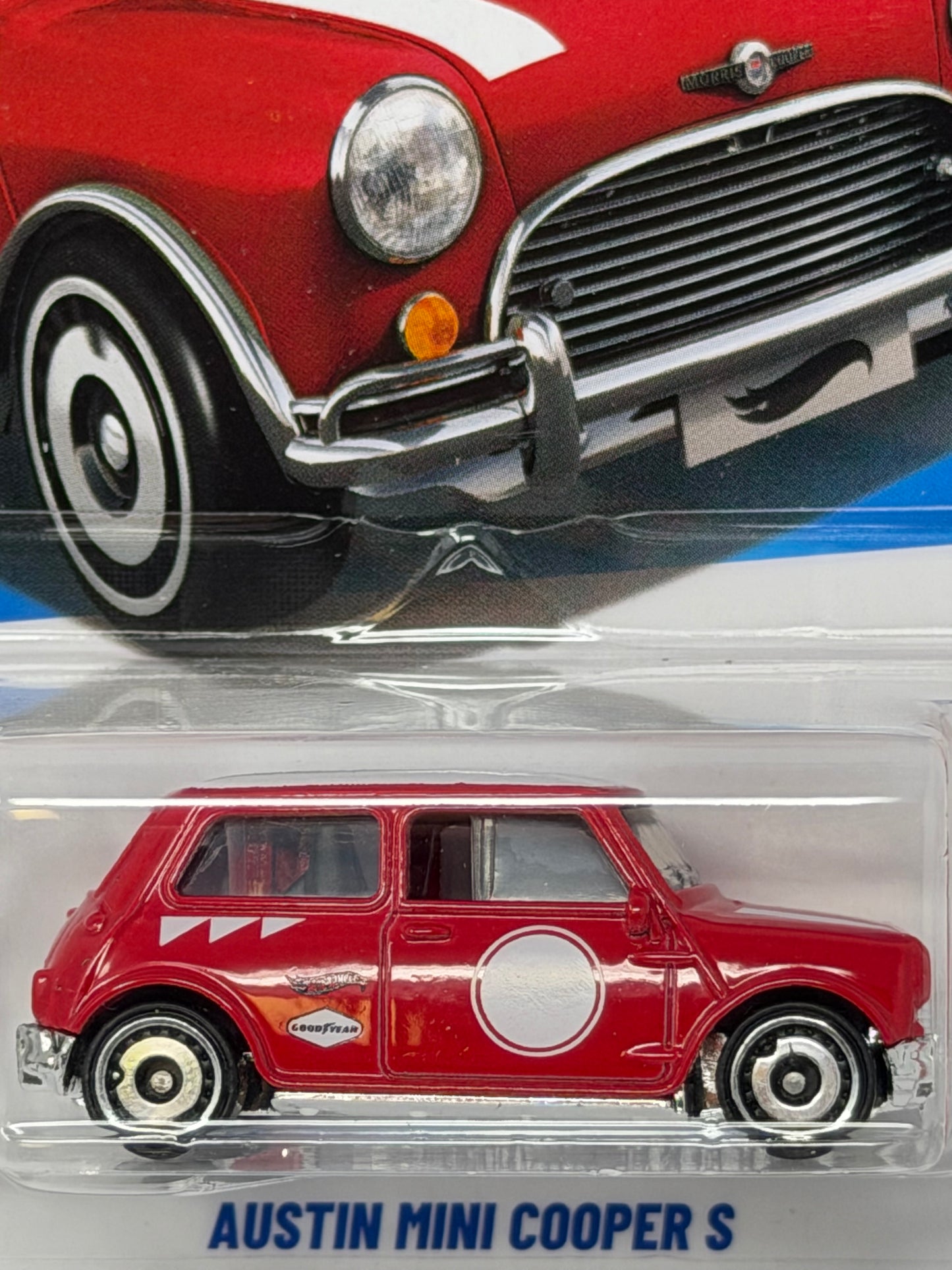 Hot Wheels Austin Mini Cooper S Red 71/250 Then and Now 1/10 Die-Cast Car 1:64 Scale