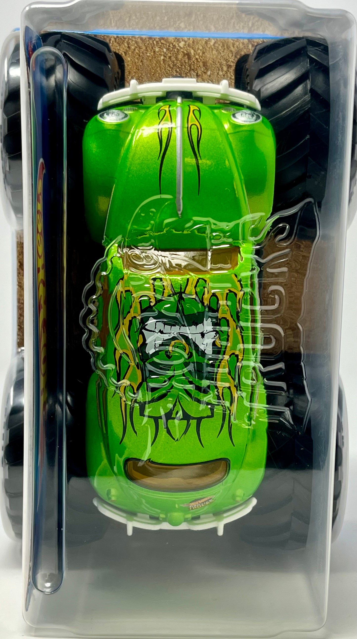 Hot Wheels Monster Trucks Oversized 1:24 Scale Volkswagen Beetle Green VW