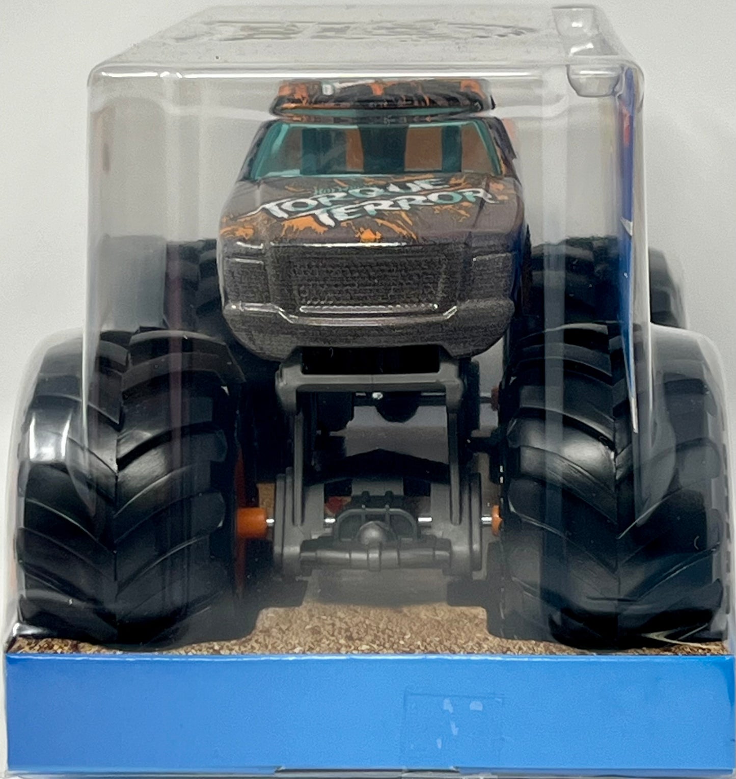 Hot Wheels Monster Trucks Torques Terror  1:24 Scale #99