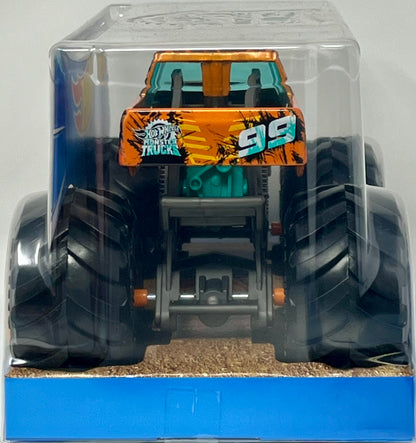 Hot Wheels Monster Trucks Torques Terror  1:24 Scale #99