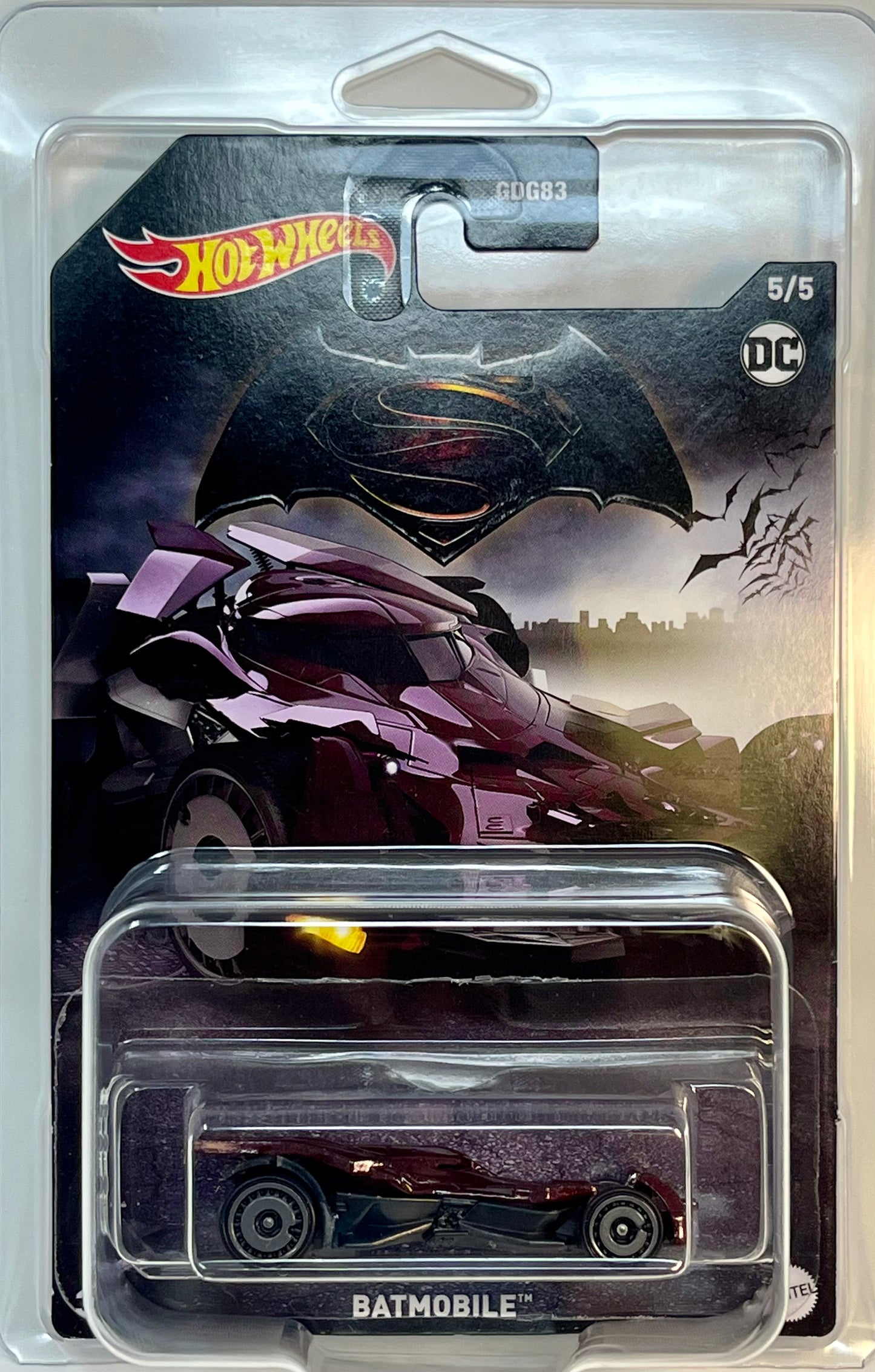 Hot Wheels Batman v. Superman Batmobile W/Protector(Burgundy) 5/5
