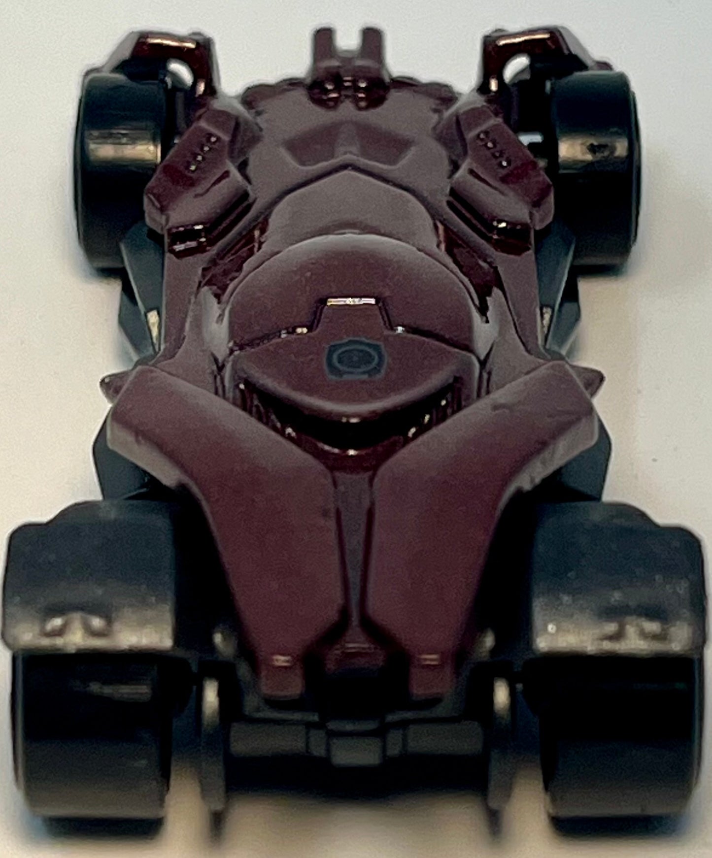 Hot Wheels Batman v. Superman Batmobile W/Protector(Burgundy) 5/5