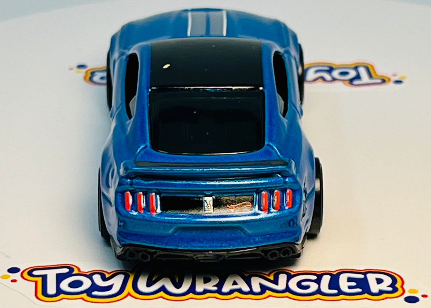 Hot Wheels Ford Shelby GT350R (Blue) Muscle Mania with protector