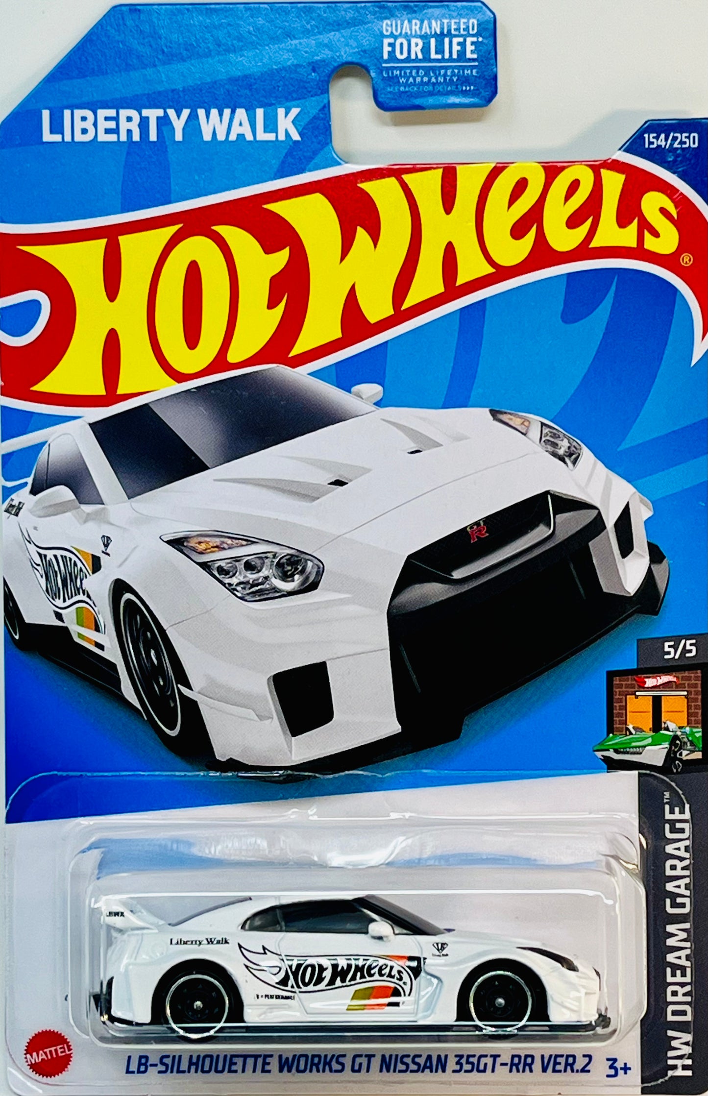 Hot Wheels 2022 LB-Silhouette Works GT Nissan 35GT-RR Ver.2 (White) Dream Garage with Prorector