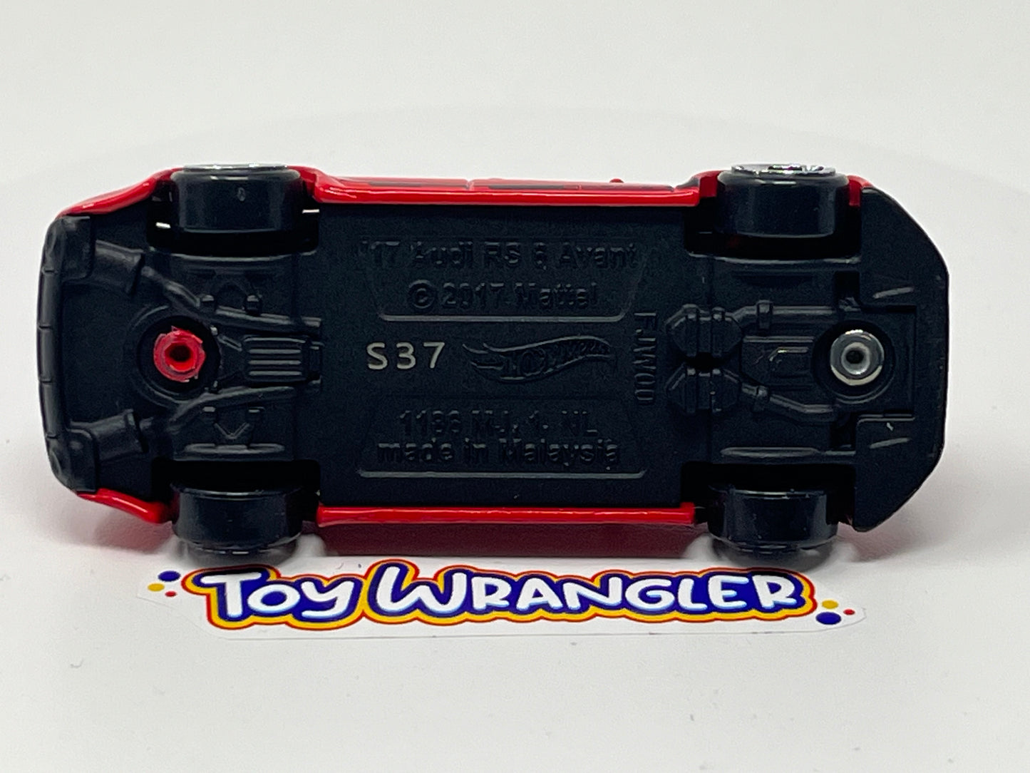 Hot Wheels Hot Wagons ‘17 Audi RS 6 Avant with Protector