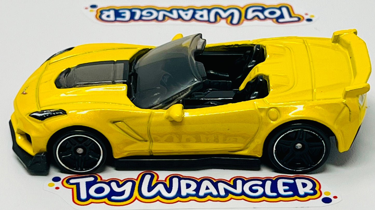 Hot Wheels  '19 Corvette 70th '19 Corvette ZR1 Convertible with Protector