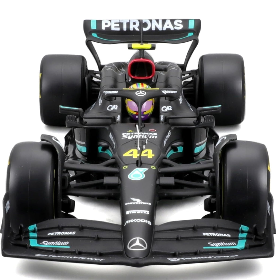 Bburago 1:24 F1 Race Mercedes W14 (2023) w/Driver - Hamilton #44