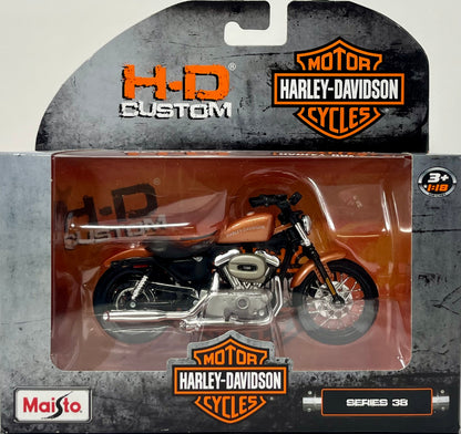 Harley Davidson Motorcycle Maisto 2007  Orange XL 1200N Nightster Series 38 1/18 Model