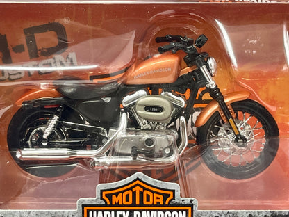 Harley Davidson Motorcycle Maisto 2007  Orange XL 1200N Nightster Series 38 1/18 Model