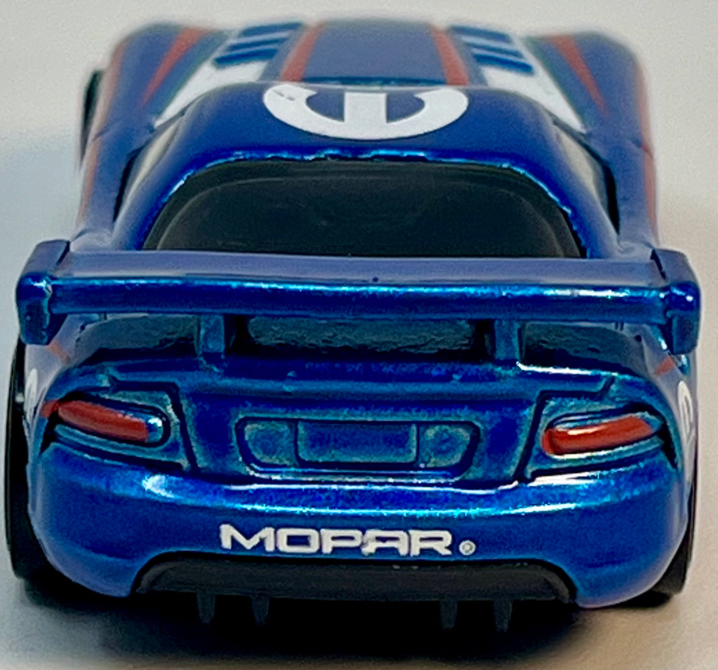 Hot Wheels MOPAR Dodge Viper SRT10 ACR with Protector