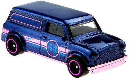Hot Wheels Pearl and Chrome 67 Austin Mini Van 2/5