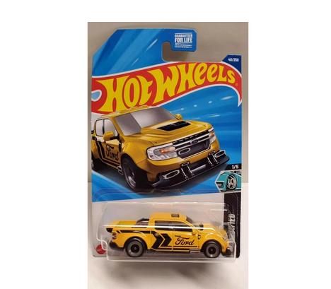 Hot Wheels 22 Ford Maverick Custom Yellow 49/250