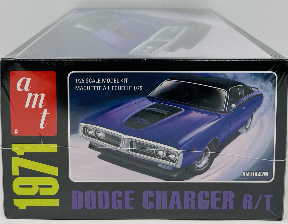 AMT 1/25 1971 Dodge Hemi Charger R/T Plastic Model Kit Sealed