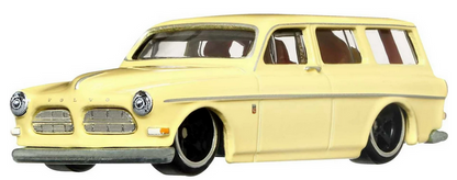 Hot Wheels Premium - Boulevard Series 50 - Volvo P220 Amazon Estate