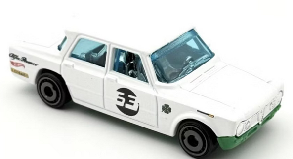 Hot Wheels Alfa Romeo Giulia TI Super White 195/250 Compact Kings 7/10