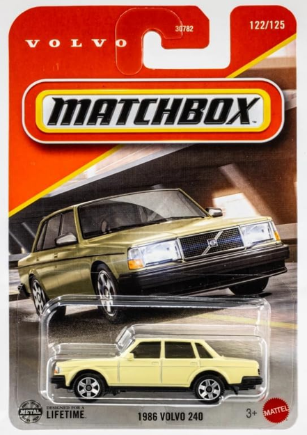 Matchbox 1986 Volvo 240 [Yellow] 122/125
