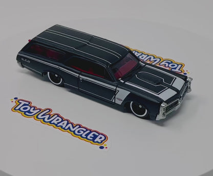 Hot Wheels Hot Wagons Custom ’66 GTO Wagon with Protector